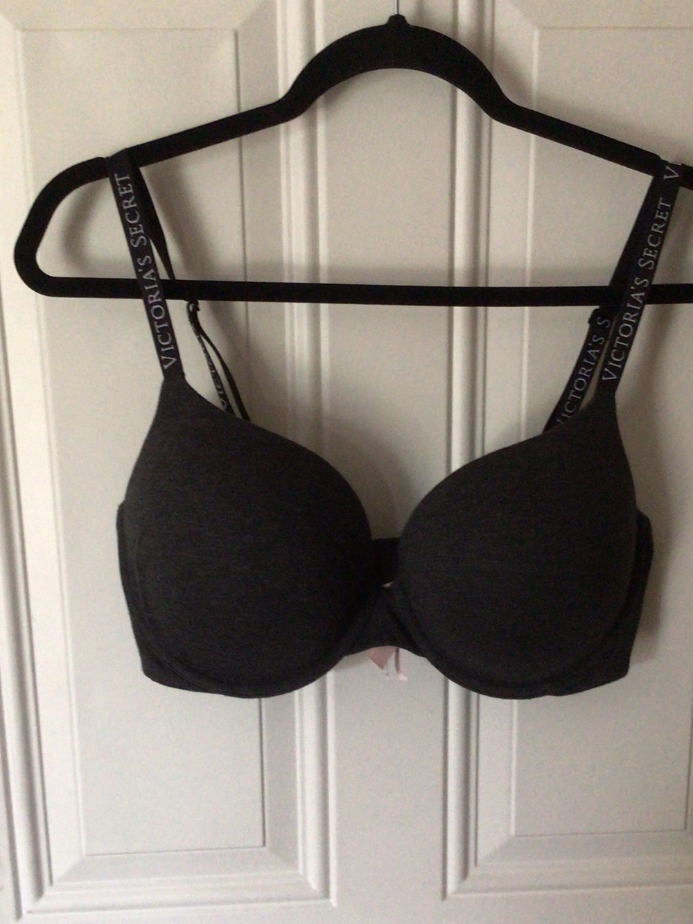 Victoria's Secret Charcoal Gray Molded T-Shirt Bra with Logo Straps